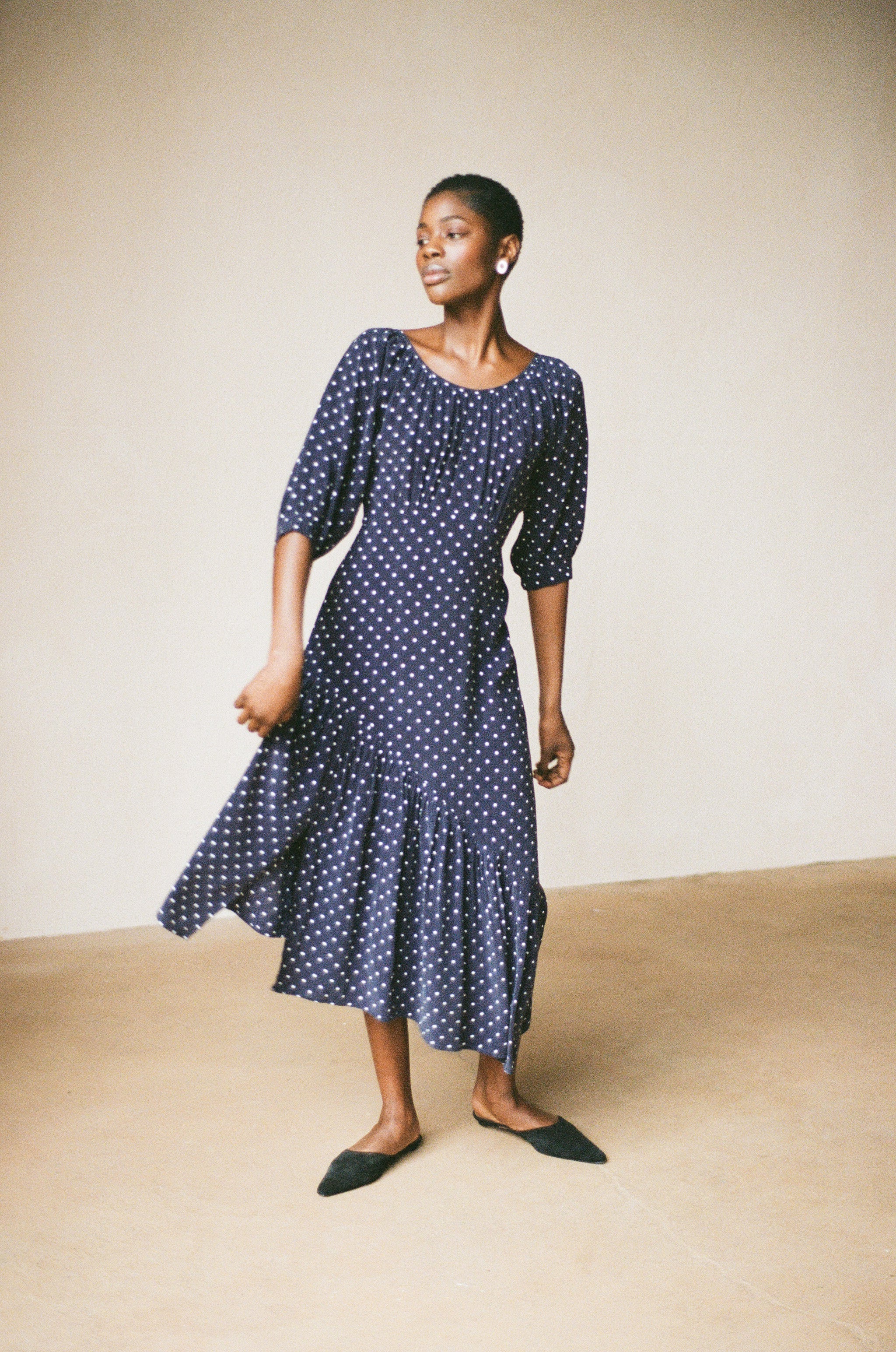 OLIVE DRESS | dotted navy