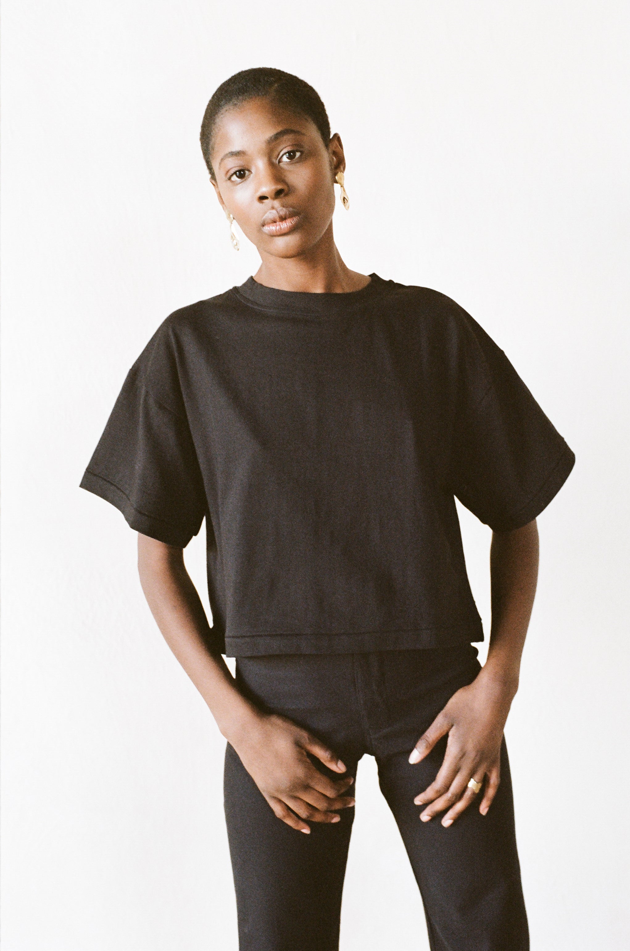 THE TEE | noir | organic