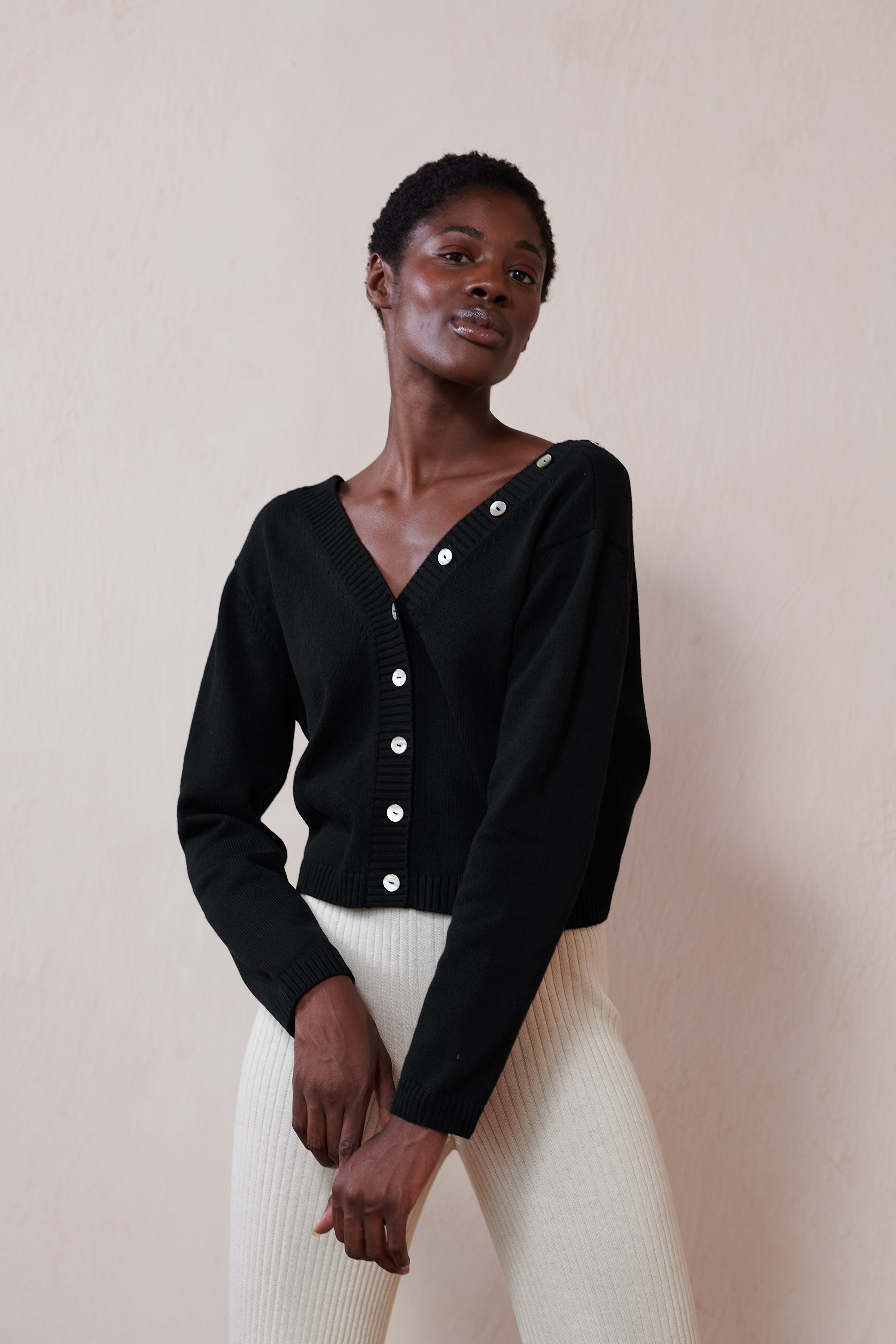 BUTTON CARDI | noir | organic