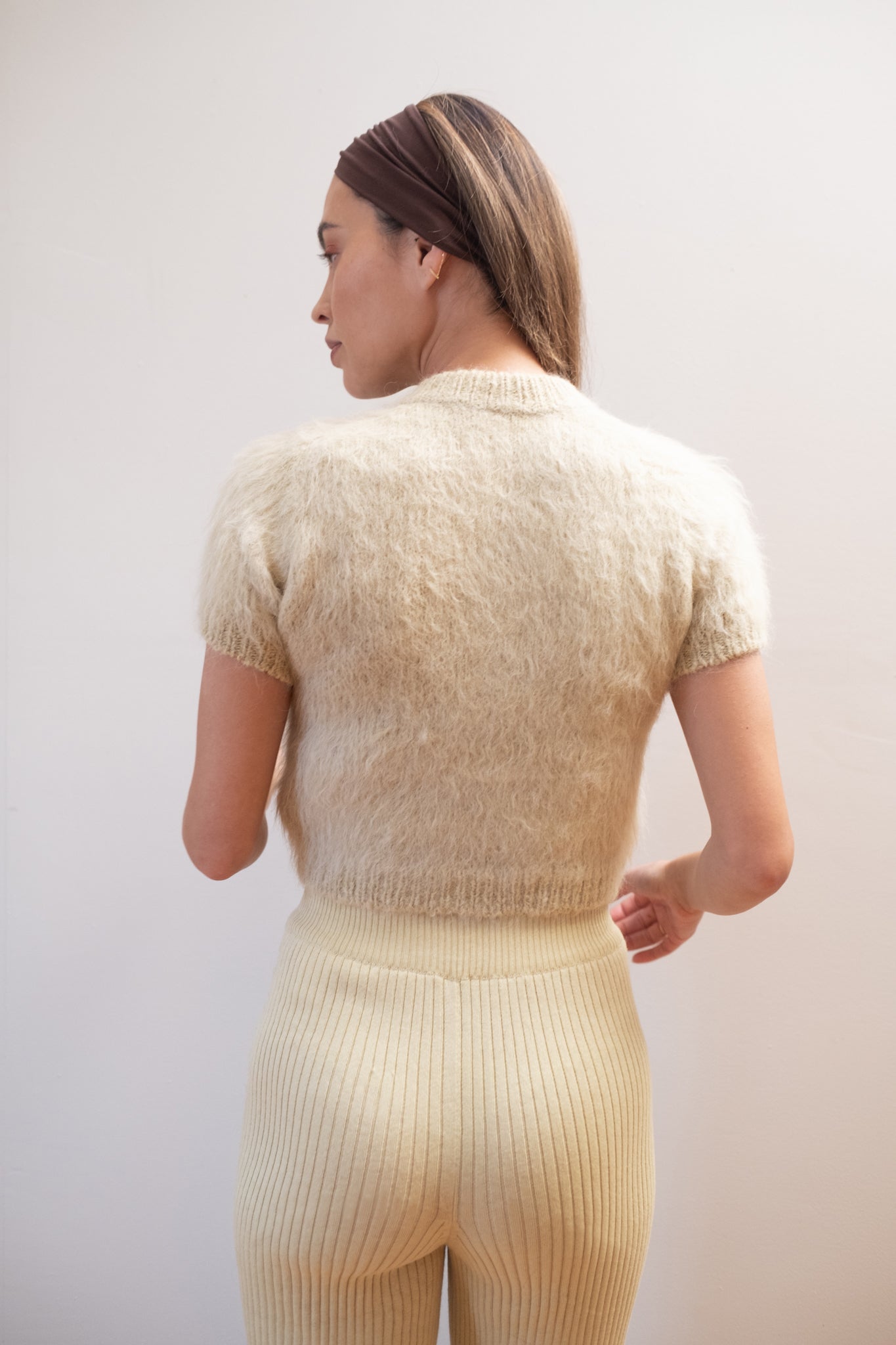 SHORT SLEEVE CARDI | pear