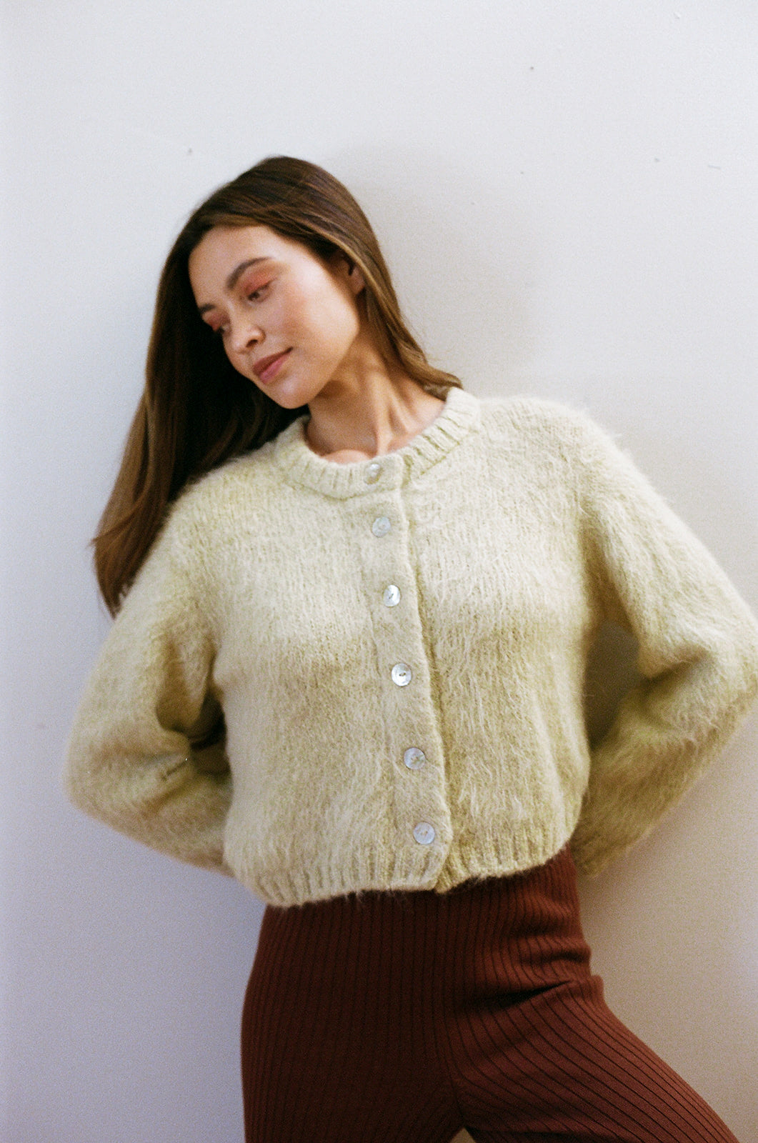 BRUSHED CARDI | pear – Maria Stanley
