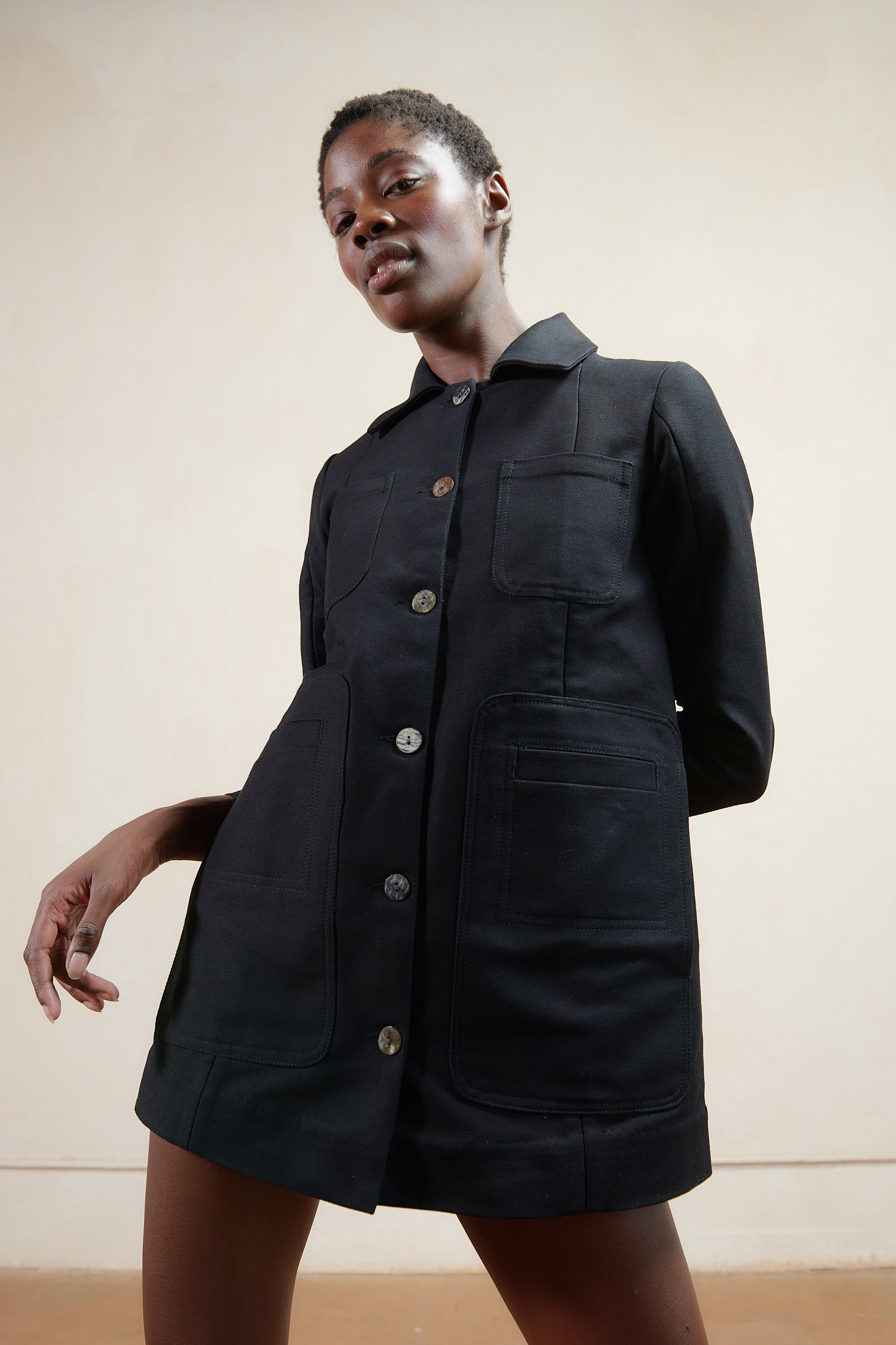 SHORT CONRAD CAR COAT | noir | organic