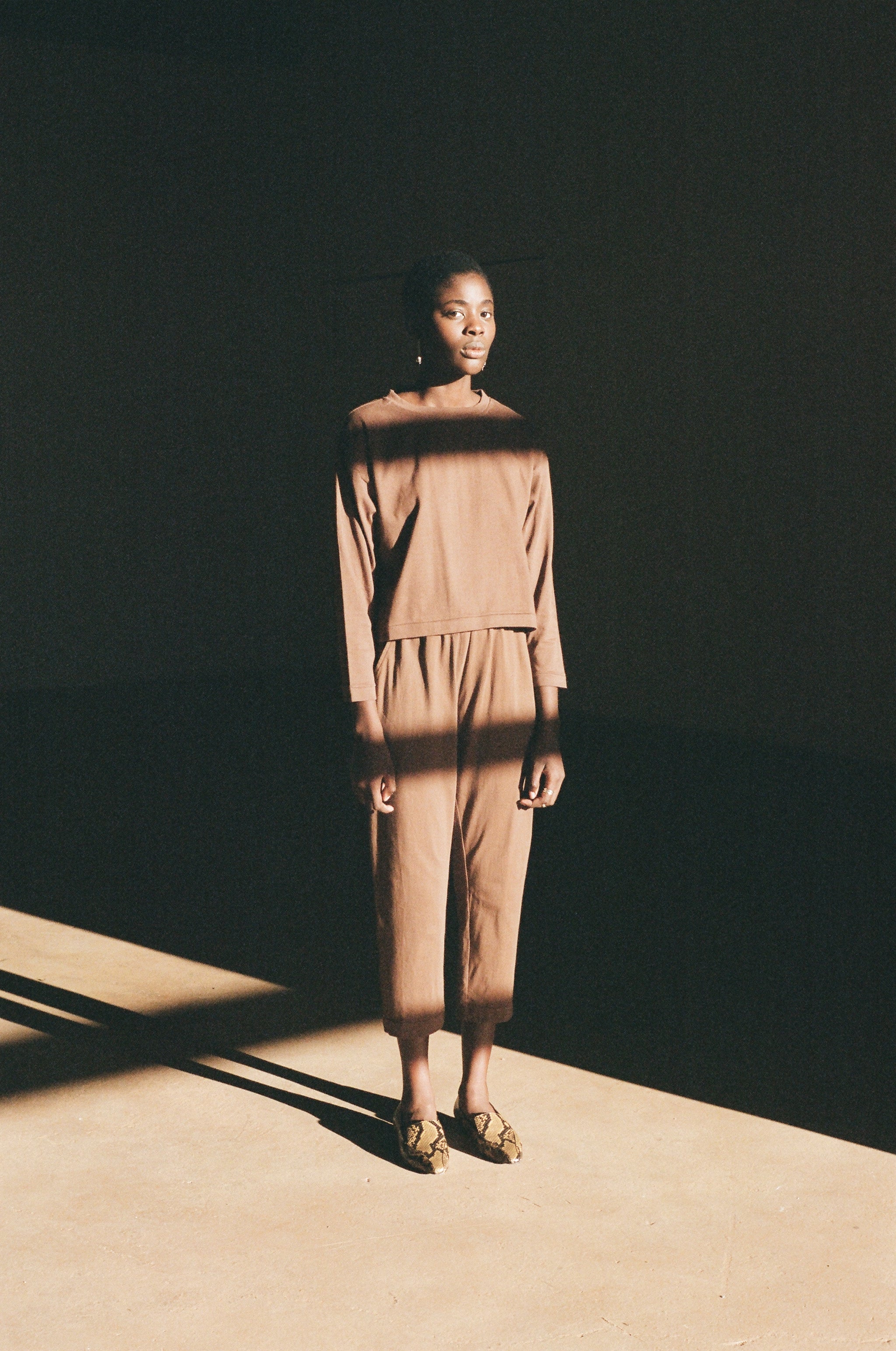 Maria Stanley long sleeve tee clove brown