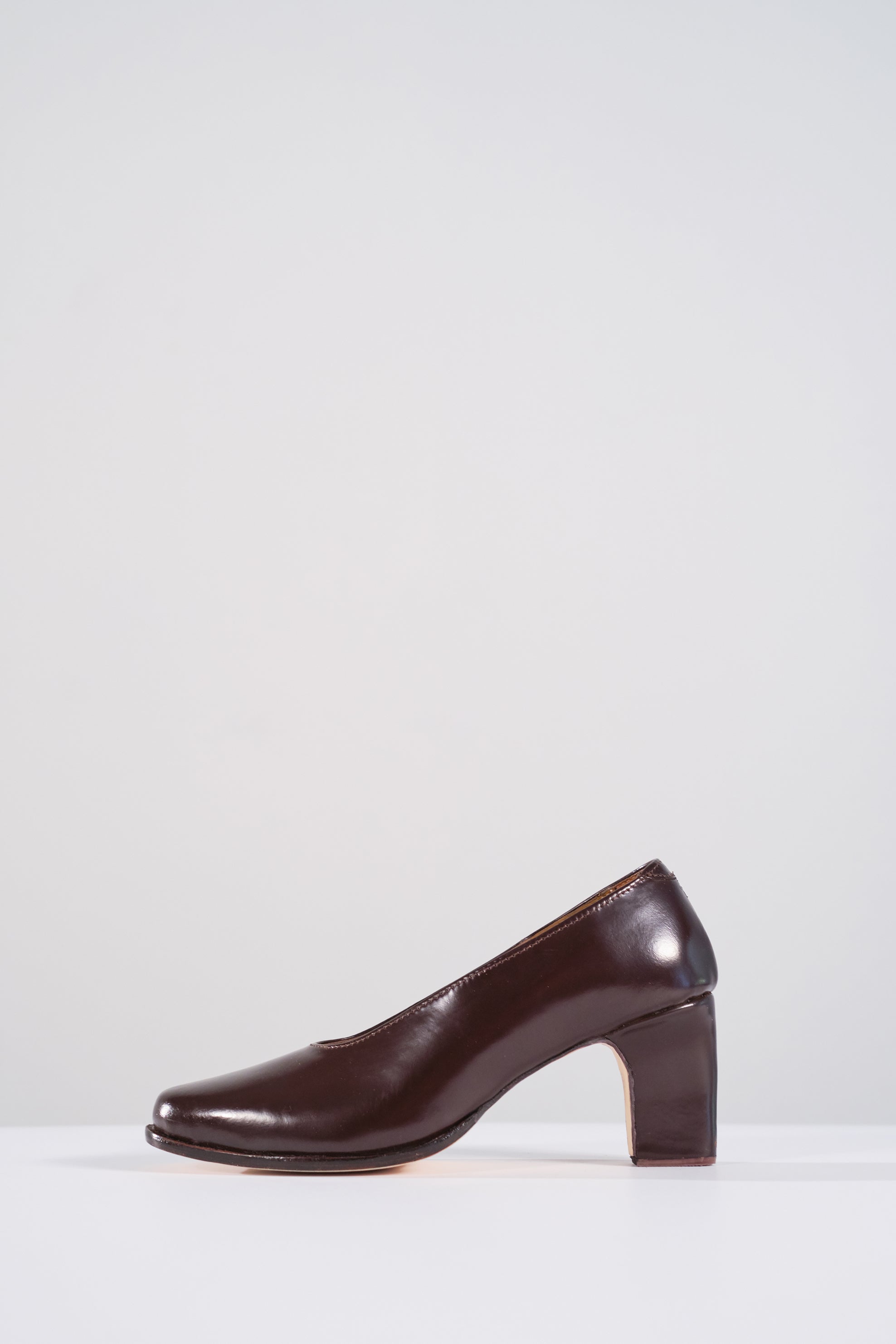 THE SHOE | clove