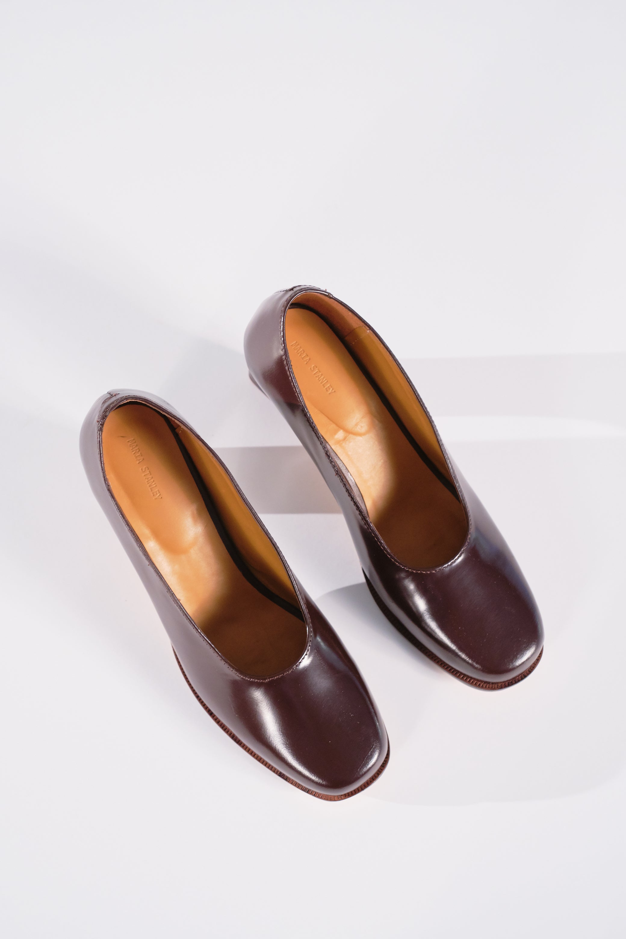 THE SHOE | clove