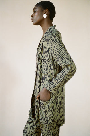 JAMES BLAZER | tigre